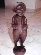 WOOD CARVED LAUGHING FISHERMAN FIGIRINE 11\" TALL - Madera