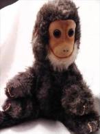 1972 FUNNY SMILING STUFFED MONKEY DOLL ISRAEL - Steiff Animals