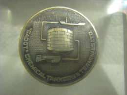 \""GADOT\" CHEMICAL TANKERS & TERMINALS MEDAL PAPERWEIGHT ISRAEL 1969 - Pisapapeles