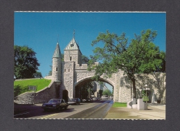 QUÉBEC - VILLE DE QUÉBEC - LA PORTE SAINT LOUIS TAILLÉE DANS LES FORTIFICATIONS DATE DE 1873 - PHOTO RICK SHUPPER - Québec – Les Portes