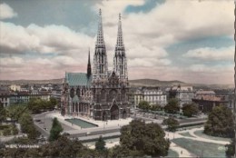 CPA VIENNA- VOTIV CHURCH, OLD CAR - Églises