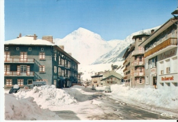 CP  73  VAL -CENIS    - LANSLEBOURG    -  LANSLEVILLARD   Au   Centre  De  La  Station - Val Cenis