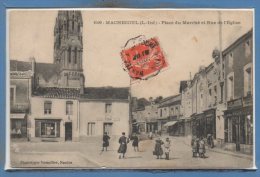 44 - MACHECOUL -- Place Du Marché Et Rue De L'Eglise - Machecoul