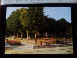 Delcampe - CPM/CPSM D80 Roye Jardin Public - Roye