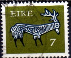 IRELAND 1971 Stylised Dog (Brooch) - 7p. - Blue And Green    FU - Oblitérés