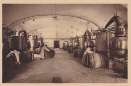 Cpa,métier De La Distillerie,des Moines Chartreux à Fourvoirie,isère,fabricat Ion De La Grande Chartreuse,confidentielle - Ambachten