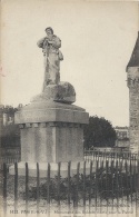 CPA  Vitré   (I, De V.)   Monuments Des Soldats Morts Pour La Patrie  (1914-1918) - Kriegerdenkmal