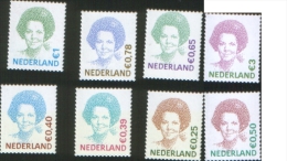 Olanda Pays-Bas Nederland Netherlands 2002 Regina Beatrice Adhesive  Valori In Euro 8v  ** MNH - Nuovi