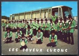 CP-PHOTO- FRANCE- BESSINES (87)- UNION MUSICALE DE BESSINES- LA TROUPE EN TRES GROS PLAN DEVANT LE BUS- - Bessines Sur Gartempe