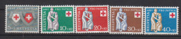 SUISSE      1957     N.  590 / 594     COTE      11 . 00   EUROS             ( M 114 ) - Nuovi