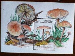 GRENADA GRENADINES Champignons (BF Emis En 1998) ** Neuf Sans Charniere. MNH (setas, Mushrooms, Funghi) - Paddestoelen