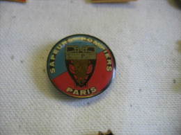 Pin´s  Des Sapeurs Pompiers De PARIS. Sauver Ou Périr - Firemen