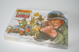 Matchbox 15 Combat Troops GERMAN, Sealed, Scale 1/32 - Figuren