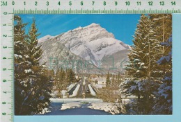 Alberta Canada ( The Town Of Banff In Winter ) Cpm Post Card Carte Postale 2 Scans - Banff