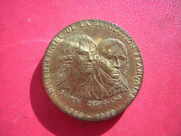 PETITE MEDAILLE BICENTENAIRE DE LA REVOLUTION FRANCAISE 1789 1989 DANTON DESMOULINS FABRIQUE PAR LA MONNAIE DE PARIS - Other & Unclassified