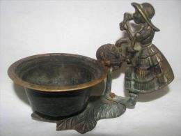 \""Little Red Riding Hood\" Brass Figurine & Dish ISRAEL - Bronzen