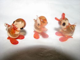 3 Cheerful Sunburst Amber Glass Ducks Ducklings - Glas & Kristal