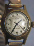 VINTAGE BERNHUF AUTOMATIC LADIES BRACELET WATCH SWISS - Antike Uhren