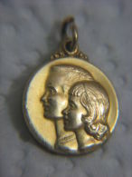 Vintage HAYWARD 12k Gold Filled Wedding Hearts Pendant - Anhänger