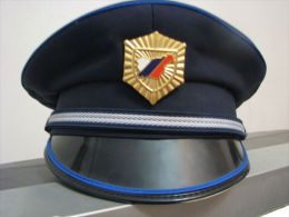 Vintage Slovenia Police Visor Hat With Enamel Badge - Polizia