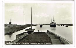 "IJmuiden - Het M.s. Christiaan Huygens Nadert De Sluizen" - IJmuiden