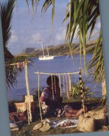 (861) Fiji Island - Ile De Fidji - Souvenir Seller - Fiji
