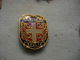 Pin´s Des Sapeurs Pompiers De SOULTZ - Firemen