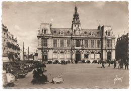 Poitiers-Place D'Arme ( Poussette Enfant,voitures  Anciennes - Tractions 201- 202 Etc..)-( Réf.8261) - Poitiers