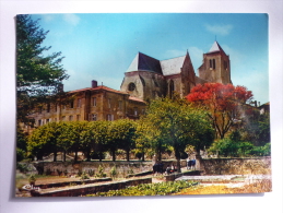 Celles-sur-belle ( 79 ) Eglise Abbatiale Notre Dame - Vue Exterieure De L'eglise Et De L'abbaye - Chef Boutonne