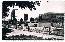 D4165      HÖXTER/WESER : Badeanstallt Mit Blick Zur Jugendherberge -  Schwimmbad  ( Swimmingpool - Piscine) - Höxter