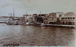 CURACAO CARTE PHOTO  HOTEL SUIZA VUE DU PORT PRISE A BORD DU PAQUEBOT FLANDRE - Curaçao