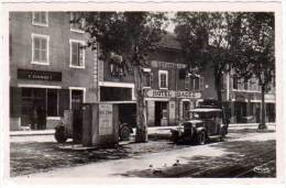 Pont De Vaux - Place Michel Poisat (Hôtel Badez, Automobile) (S.12827) - Pont-de-Vaux