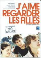 FILM "J'AIME REGARDER LES FILLES" De Frédéric LOUF - Au Cinéma Le  20 Juillet 2011 - Affiches Sur Carte