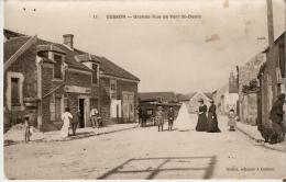 CESSON (77) - RELIGION : Grande Rue De Vert St-Denis - Très Beau Plan Moyen, Animée, Communiante - Cesson