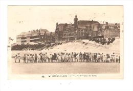 CPA :62 - Pas De Calais - Berck Plage - Institut St François - Enfants Sur Plage Devant Grandes Bâtisses - Peu Commune - Berck