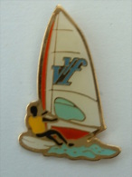 PIN´S PLANCHE A VOILE - V V F - Sailing, Yachting