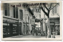 - CAVAILLON - Place Et Rue Du Commerce, écrite En Mars 1943, Bijouterie H. CLAUDE, TBE, Scans. - Cavaillon