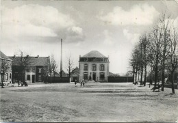 Quaregnon :  Place De L'Hospice   (  Grand Format ) - Quaregnon