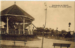 LE TRAIT : " Cité Jardin Du Trait - Le Kiosque Et Le Jardin Public " - Le Trait