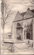 VILLENEUVE-la-GUYARD: La Pompe Et Le Portail Latéral De L'église - Villeneuve-la-Guyard