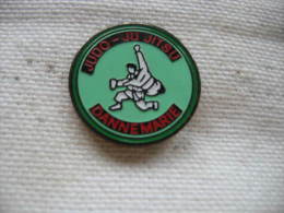 Pin´s Du Club De Judo-Ju Jitsu De DANNEMARIE - Judo