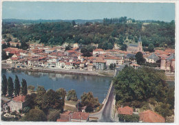 40 // PEYREHORADE    Vue Panoramique Aérienne   Eglise, Chateau D Orthe, Et Pons Sur Les Gaves   CPSM - Peyrehorade