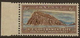 NZ 1947 6d Lighthouse SG L48 HM #AL1366 - Oficiales