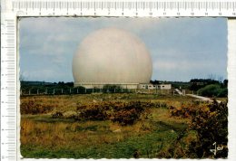 PLEUMEUR BODOU  -  Station De Télécommunications Spatiales : Le Radome Sur Le Lande Bretonne - Pleumeur-Bodou