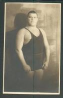 ESTONIA  WRESTLING WRESTLER  TOMBERG ,  OLD POSTCARD, 0 - Worstelen