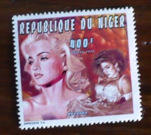 NIGER  Madonna (Yvert N° 875). Neuf Sans Charniere MNH - Chanteurs