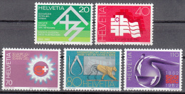 Switzerland   Scott No.  710-14    Mnh    Year  1982 - Unused Stamps