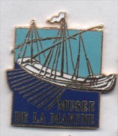 Superbe Pin´s En EGF , Musée De La Marine , Bateau , Triére , Galére - Barcos