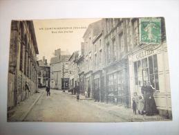 2rxz - CPA - LA CHATAIGNERAIE - Rue Des Halles - [85] Vendée - La Chataigneraie