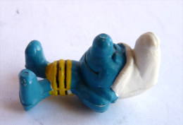 Figurine RARE SCHTROUMPF PLAGIAT ALONGE EN MAILLOT   JAUNE RAYE SMURF PITUFO SCHLUMPH - Schtroumpfs (Los Pitufos)